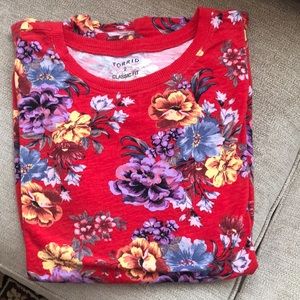Torrid crew neck tee, floral 2X